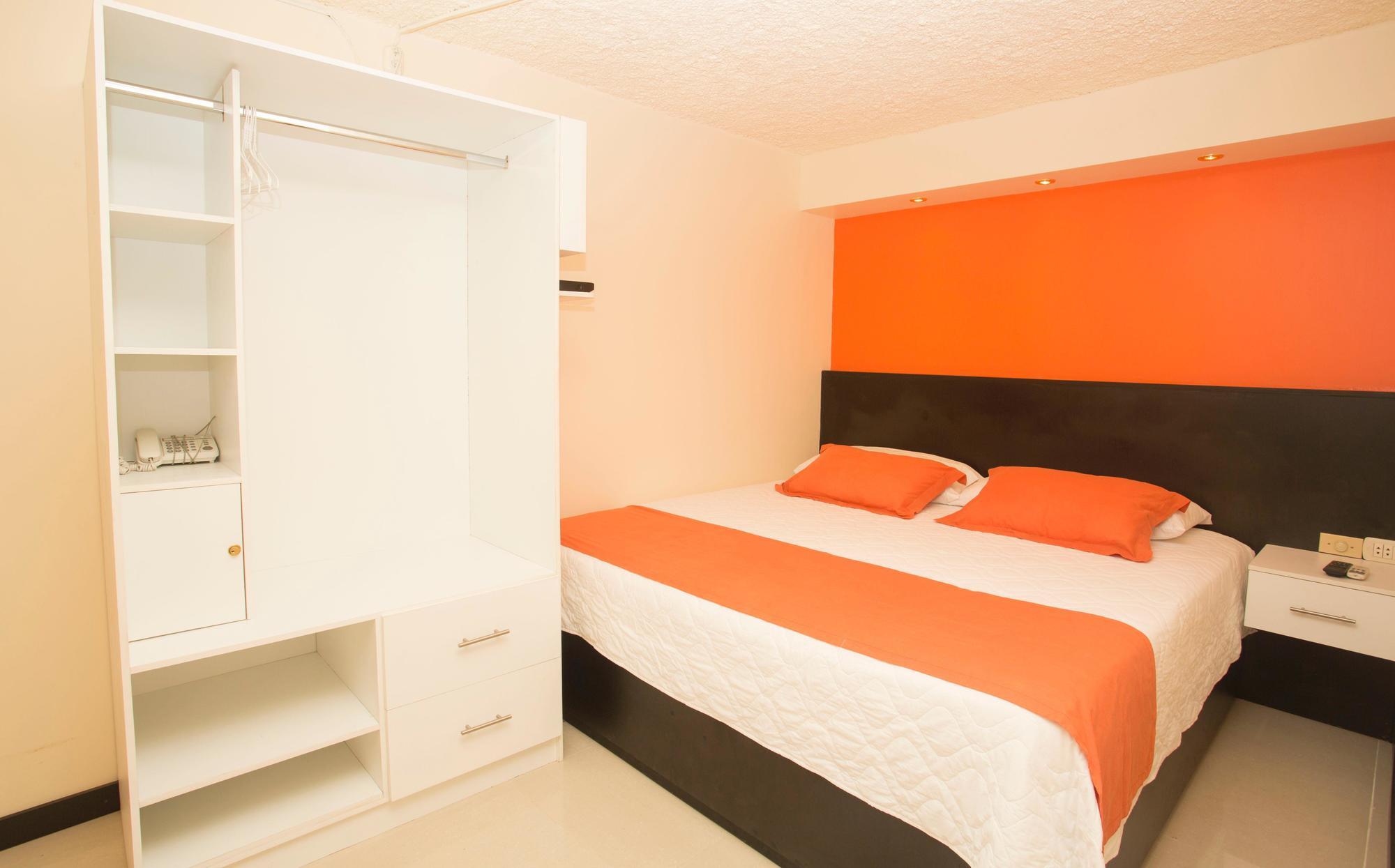 Hotel San Vicente Galapagos Пуэрто-Вильямиль Экстерьер фото