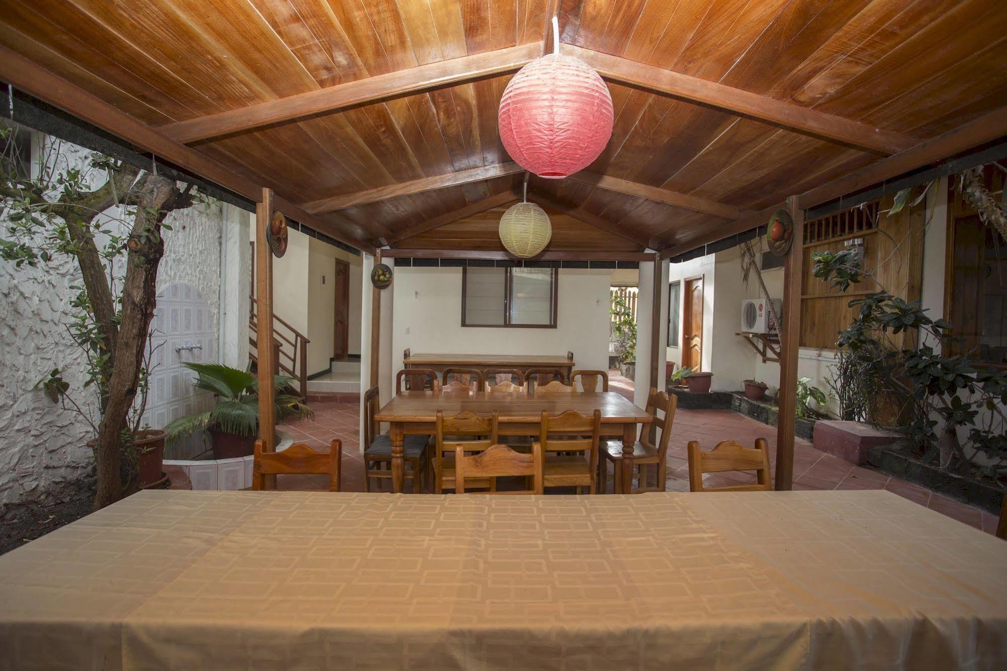 Hotel San Vicente Galapagos Пуэрто-Вильямиль Экстерьер фото