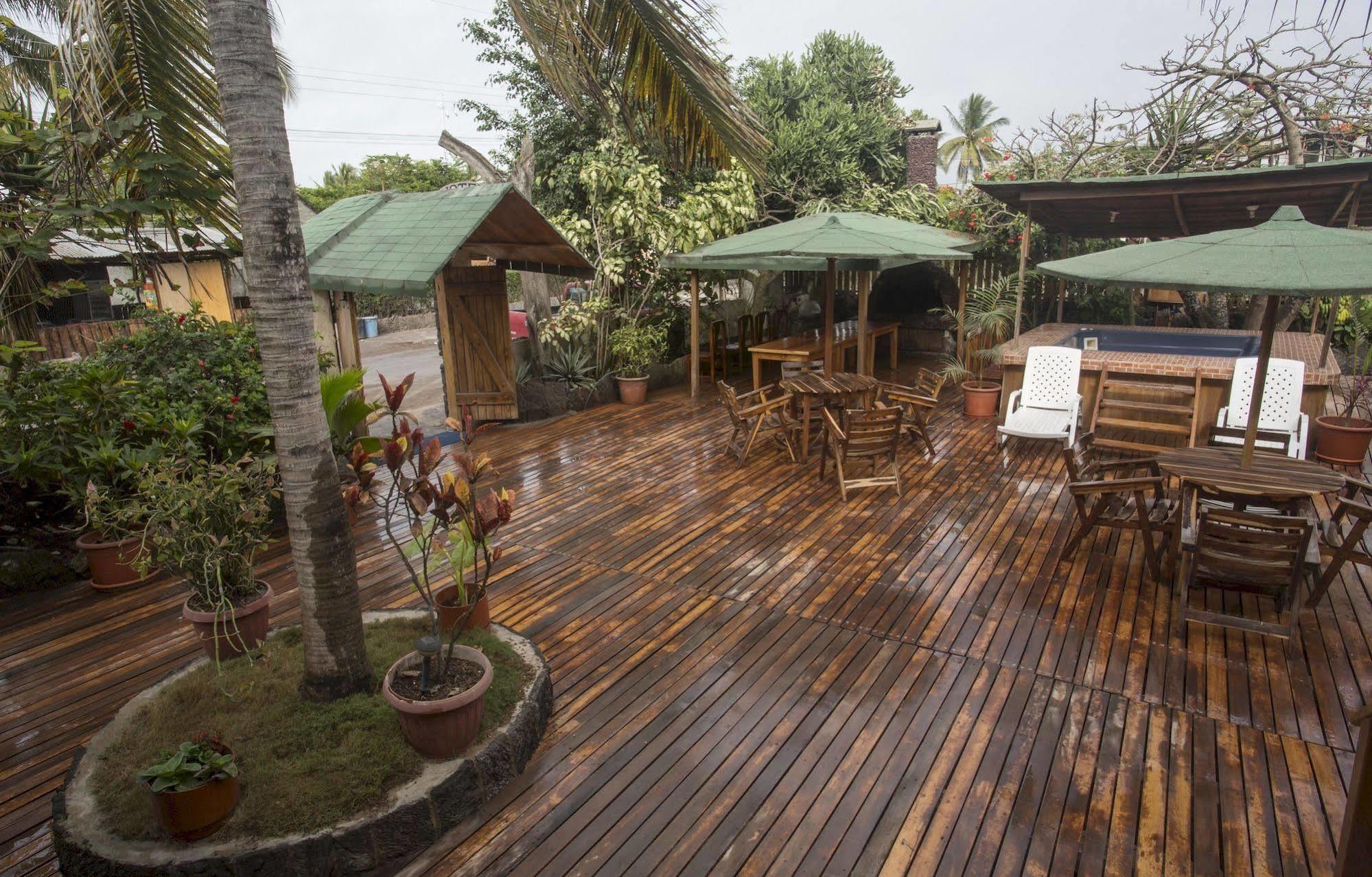 Hotel San Vicente Galapagos Пуэрто-Вильямиль Экстерьер фото